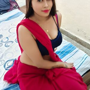 Shivani Hot Housewife Escort in Nehru place Delhi