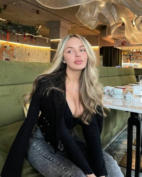 Jane Real Russian escorts call girl in Delhi from Moscow